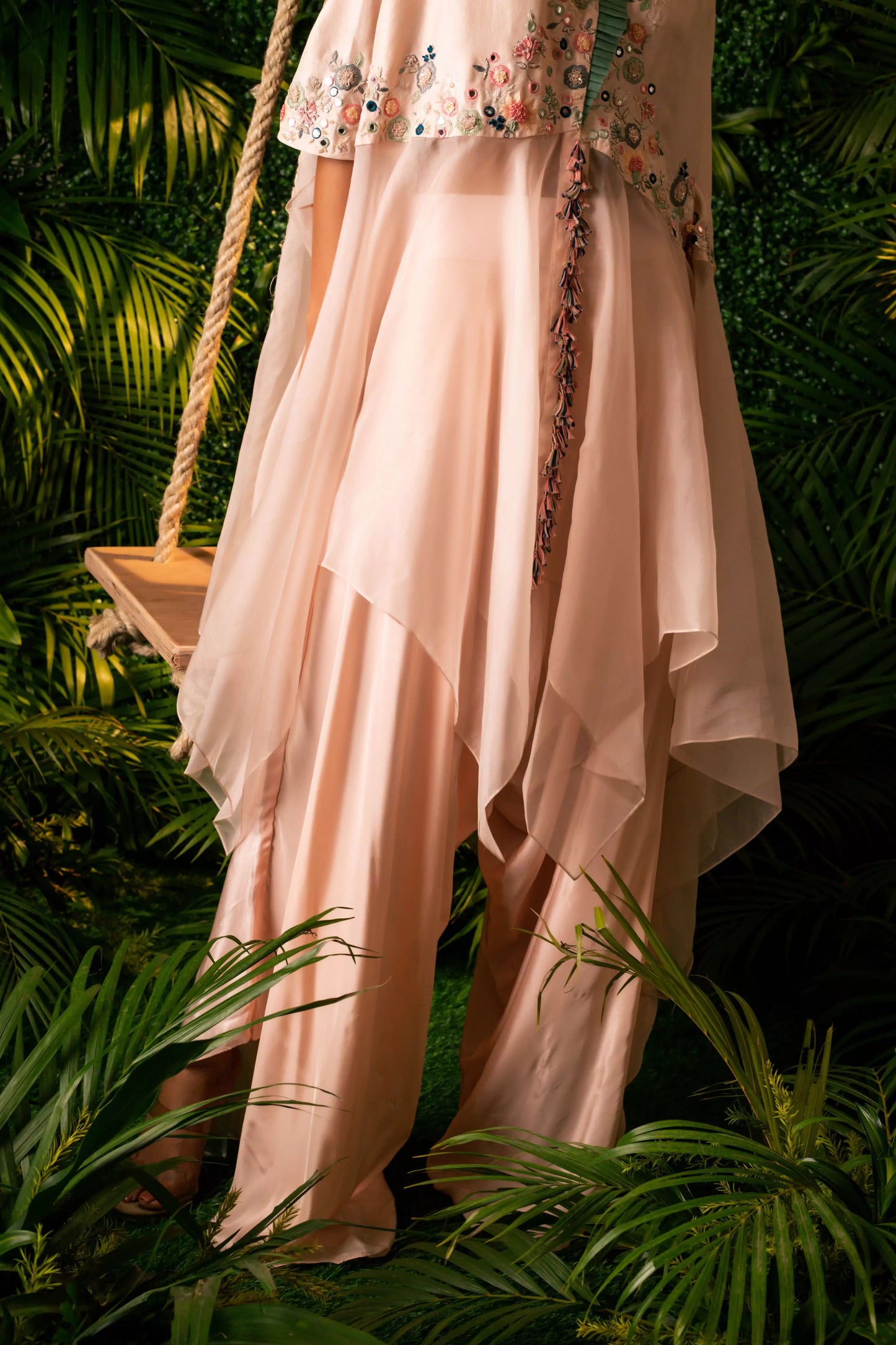 Dafodil floral cape set