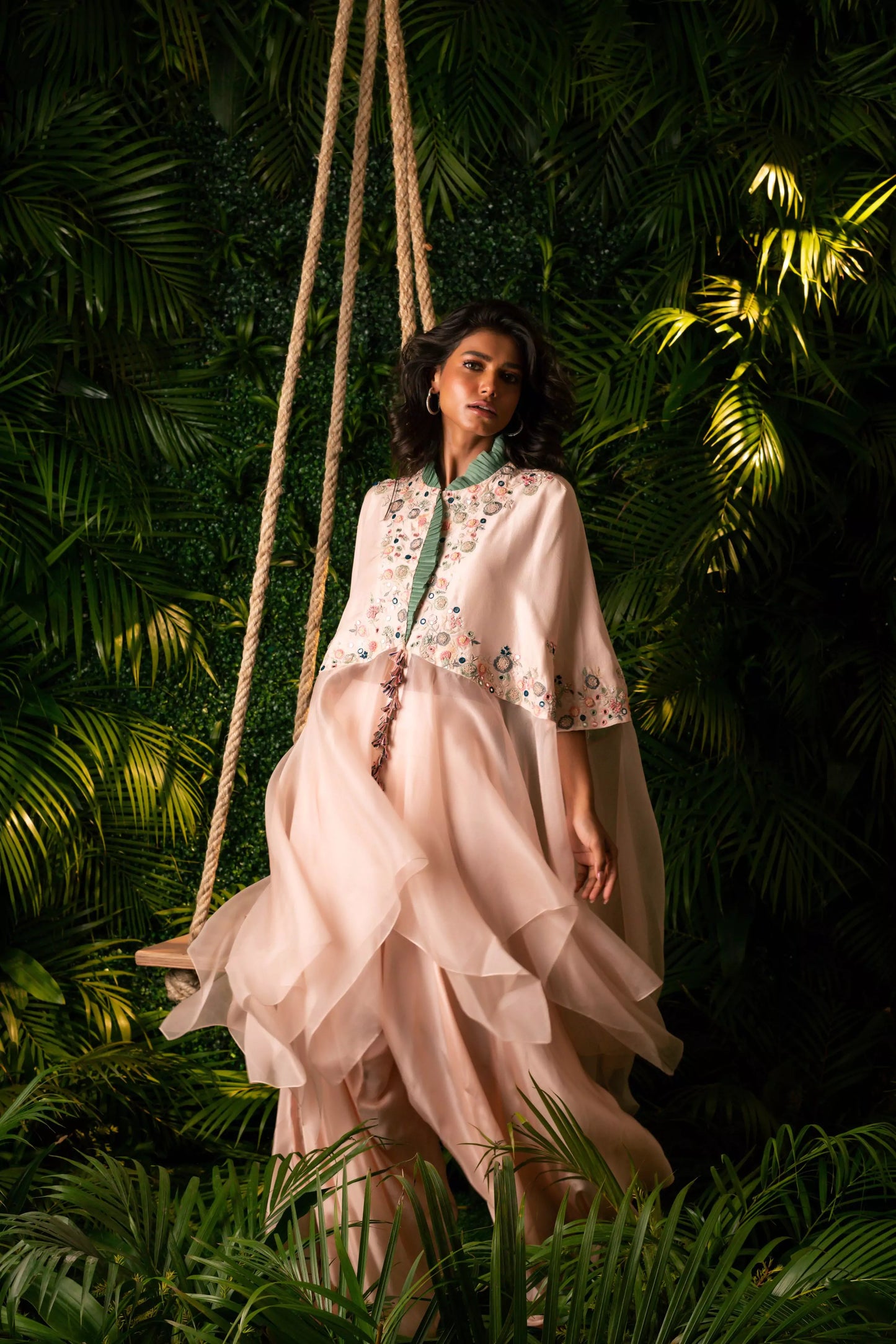 Dafodil floral cape set