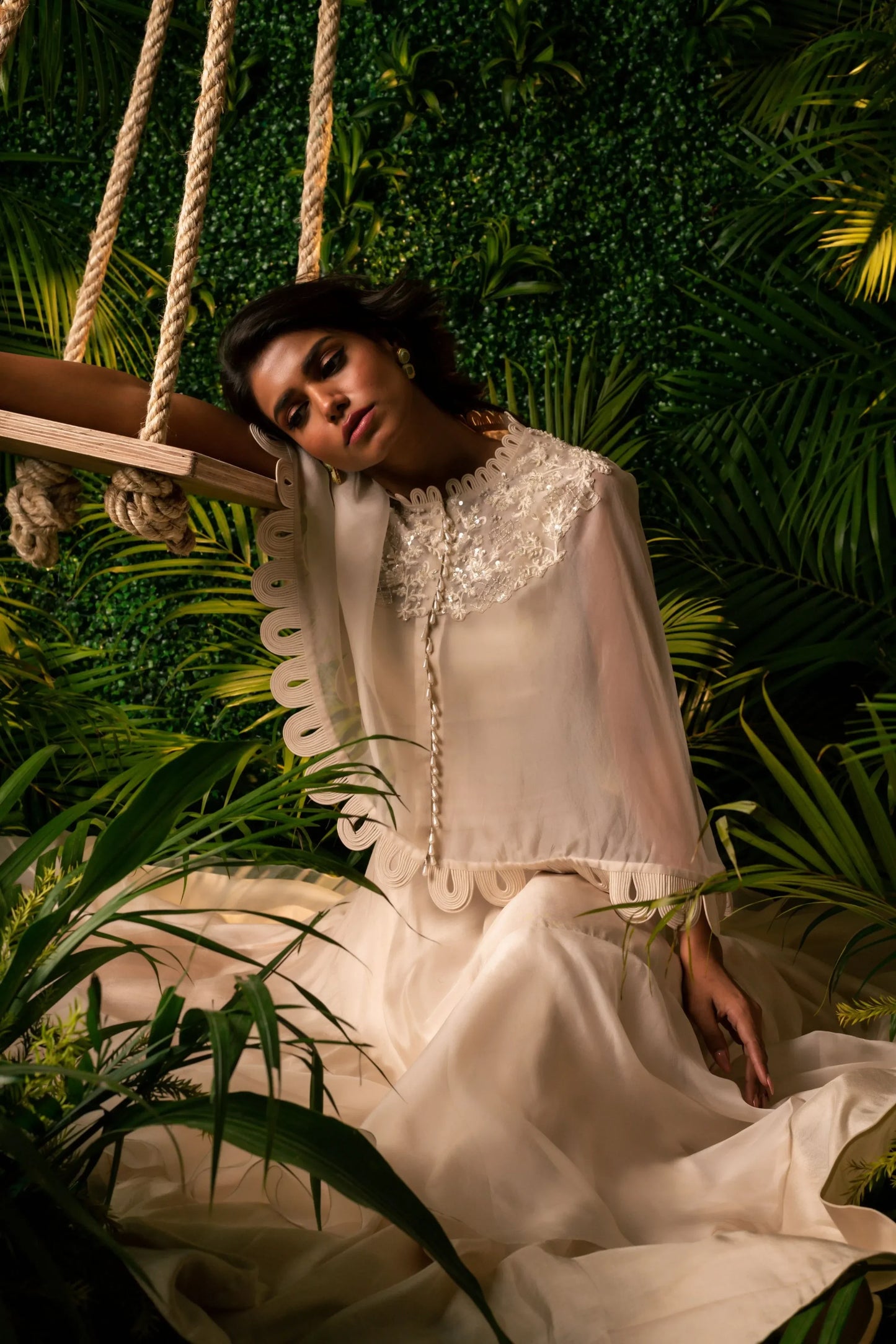 U Scallop Cape Ivory