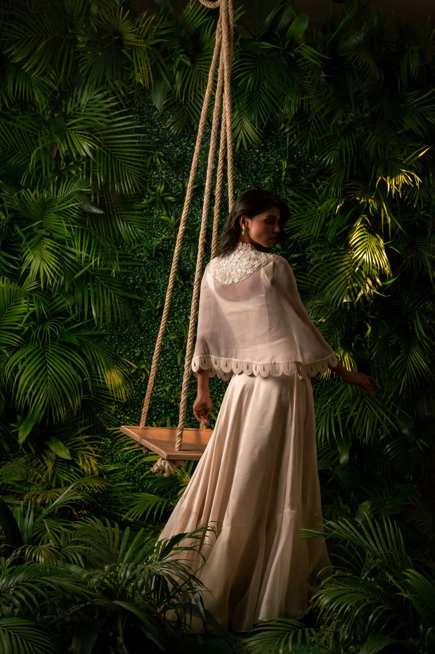 U Scallop Cape Ivory