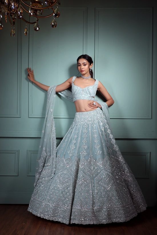 Pallavi Poddar wedding lehenga
