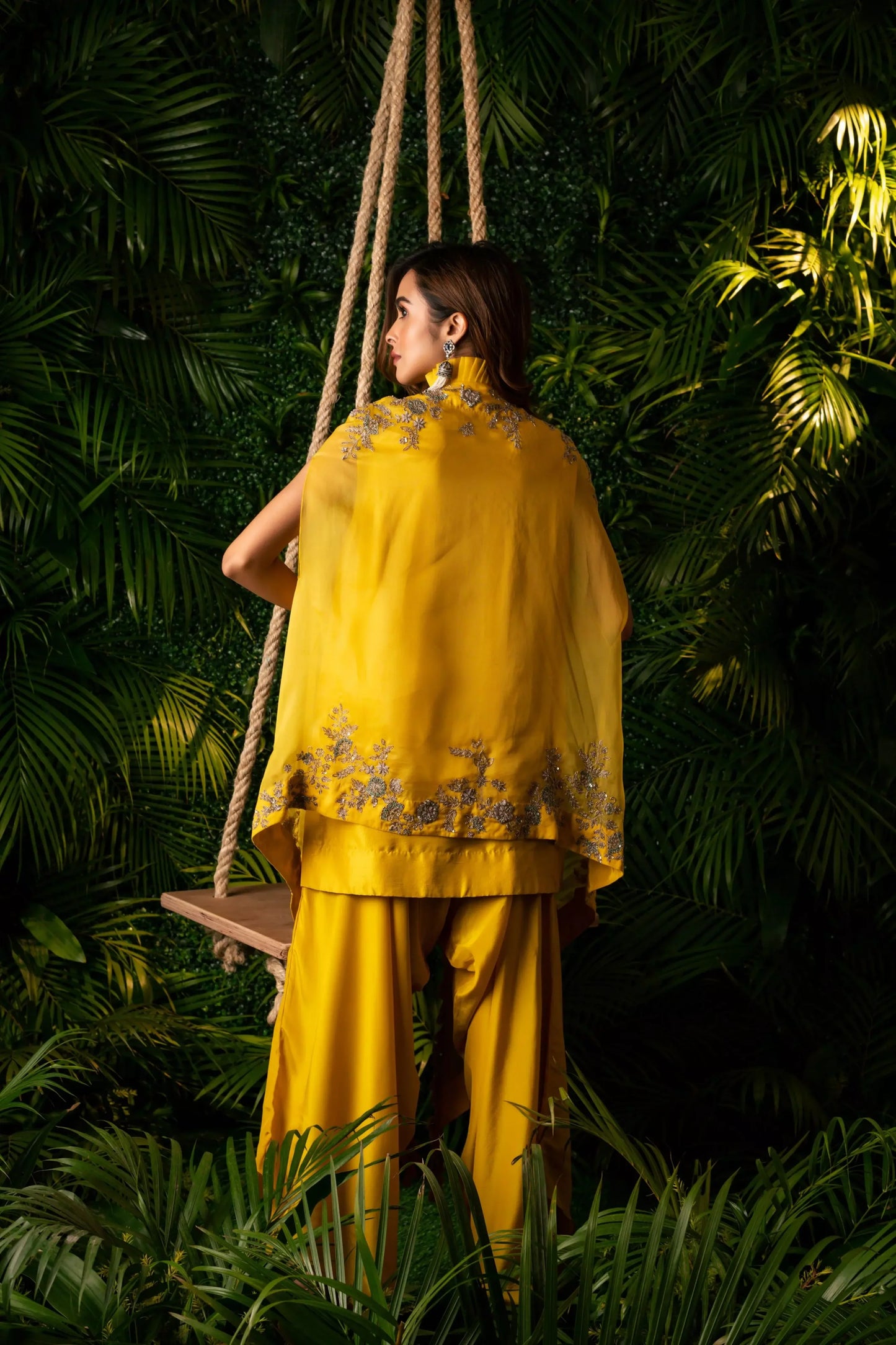 Zardoz flower cape set