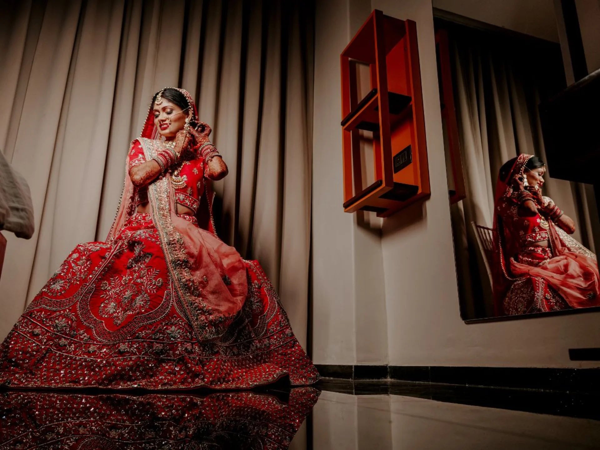 Experience Luxury: The Perfect Bride in Lehenga by Pallavi Poddar